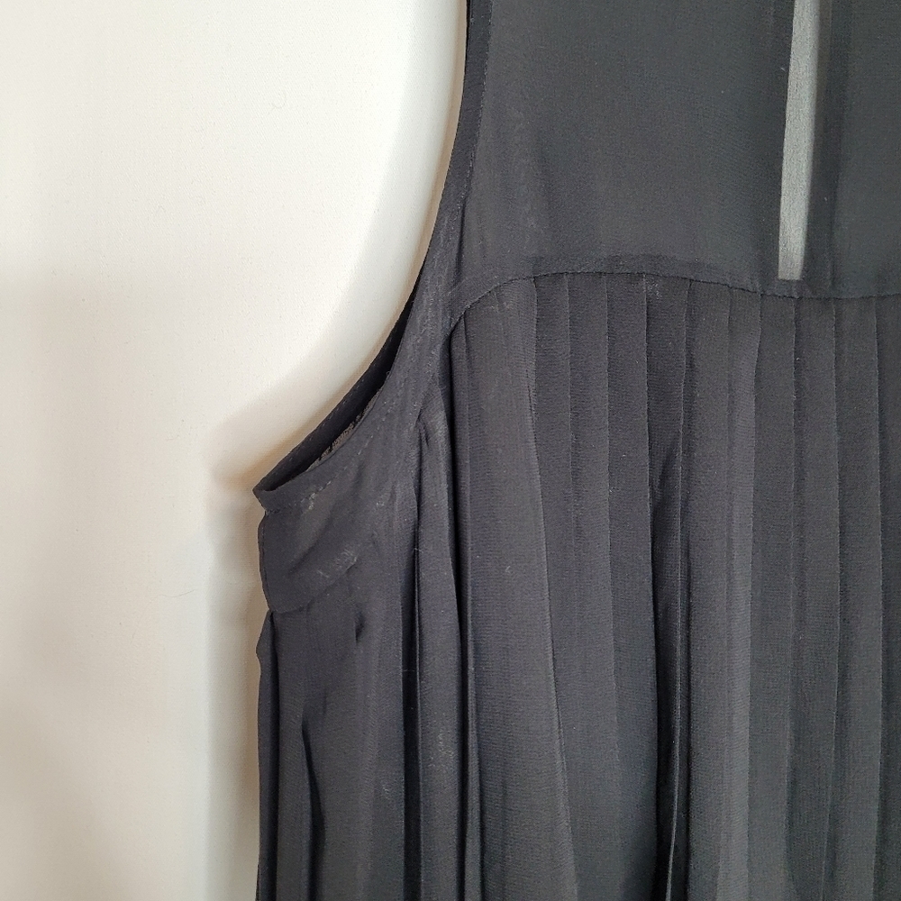 Everly Black Pleated Mesh Upper Sleeves Dress - Picture 9 of 13